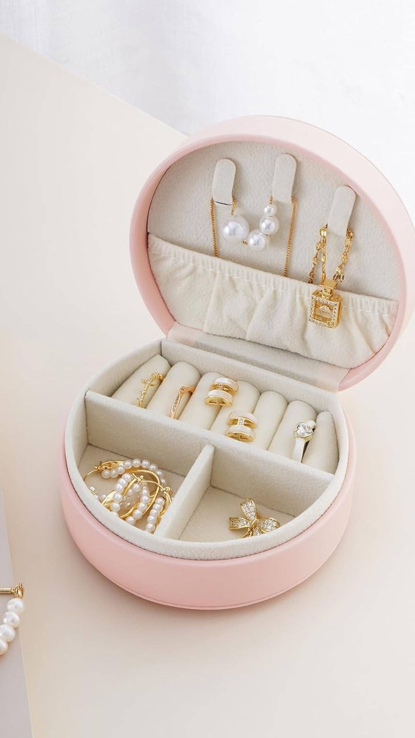 Mini Circular Travel Jewellery Case Compact Jewellery Storage Box: White